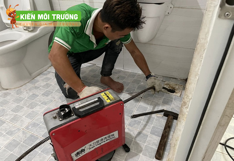 Thông tắc cống tại Hòa Bình