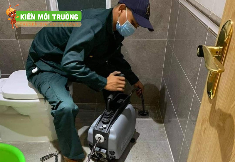 Thông tắc cống tại Móng Cái