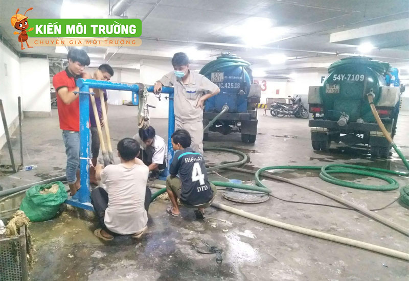 Thông tắc cống tại Yên Mỹ