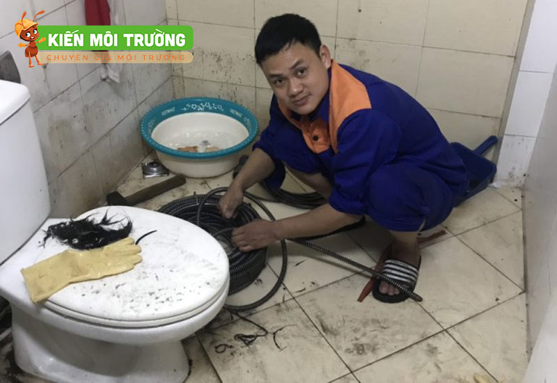 thông bồn cầu quận tân phú