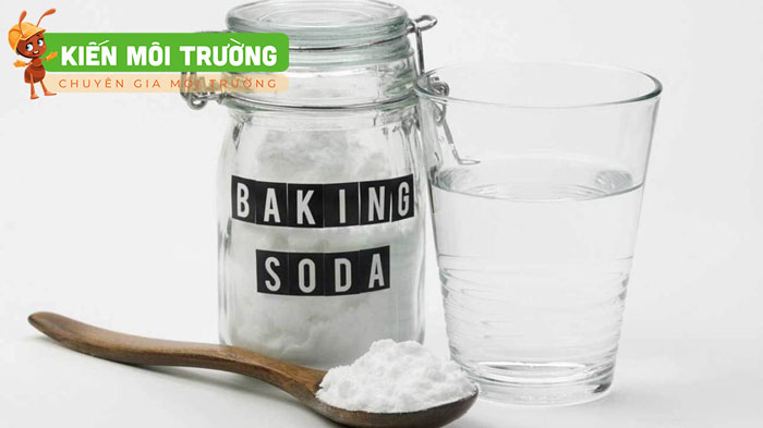 Dùng Baking Soda với giấm khi bồn cầu rút nước yếu