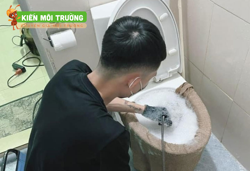 thông tắc bồn cầu tại đan phượng