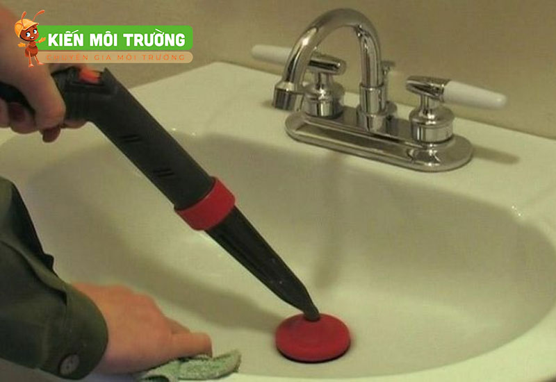 cách thông ống thoát sàn bị tắc