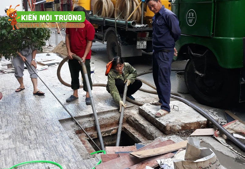 Nạo vét hố ga quận Thủ Đức