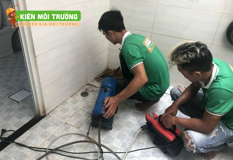 Thông tắc cống tại Mỹ Hào