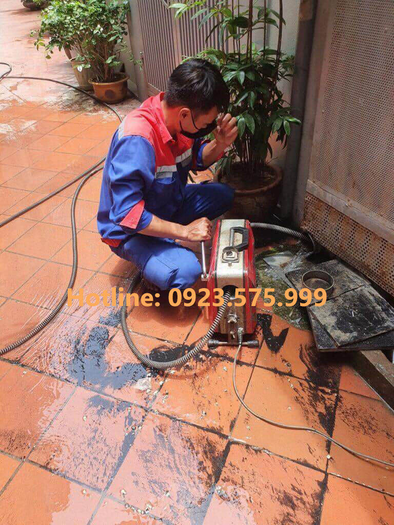 Thông tắc cống tại Kiến Xương