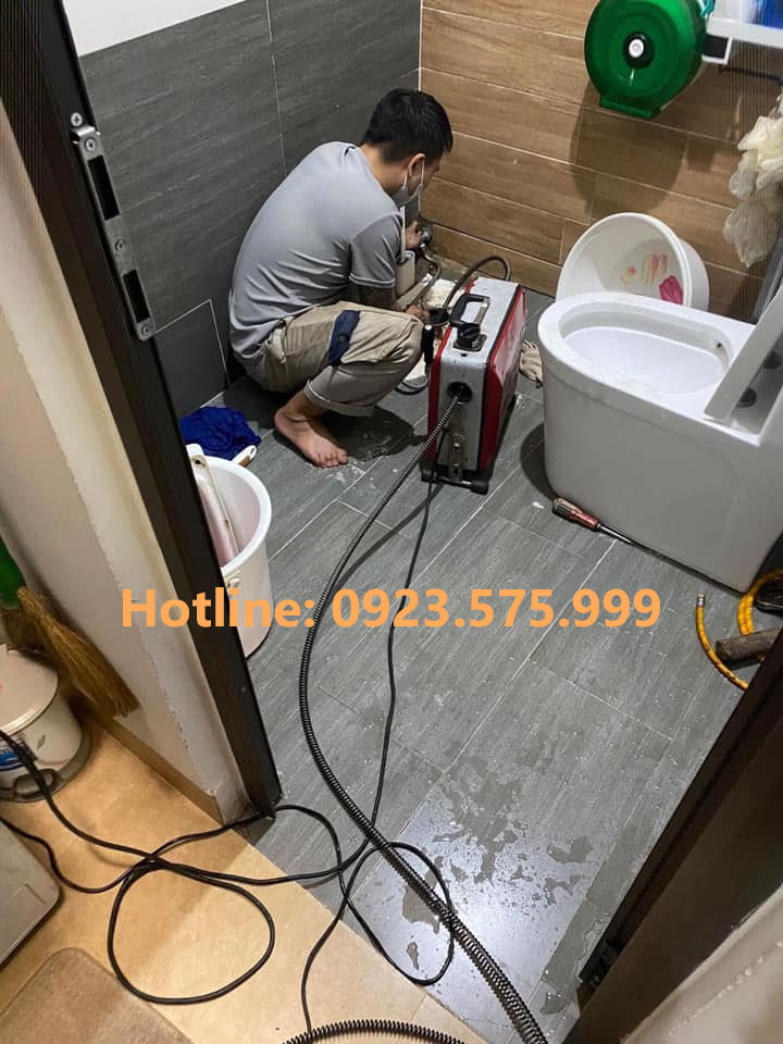 Thông tắc cống tại Kiến Xương