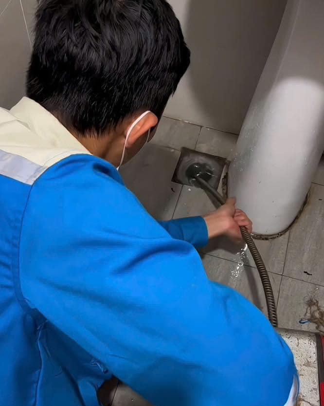 Thông tắc cống tại Geleximco