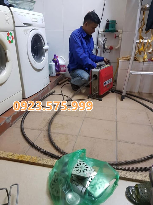 thông tắc cống tại Bạch Mai