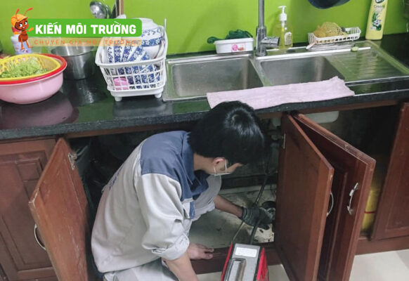 Thông tắc chậu rửa bát tại Long Biên