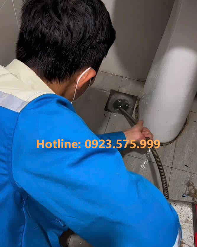 Thông tắc cống tại Bá Thước 