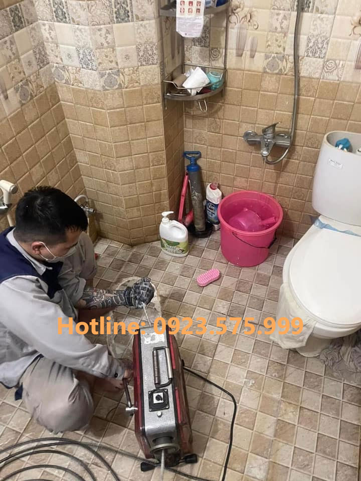Thông tắc cống tại Hoằng Hóa