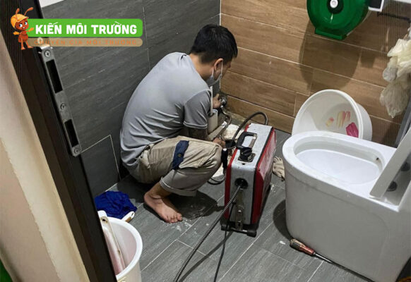 Thông tắc cống tại Lục Ngạn