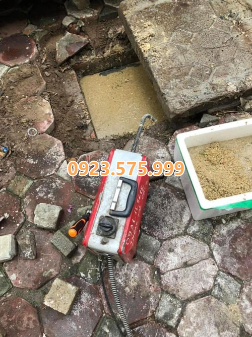  thông tắc cống Lạc Sơn