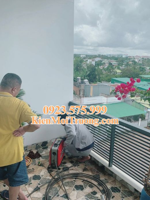 thông tắc cống ban công tại vân đồn